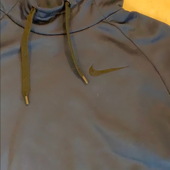 Nike Dri Fit Pullover Hoodie - Picture 3 of 3